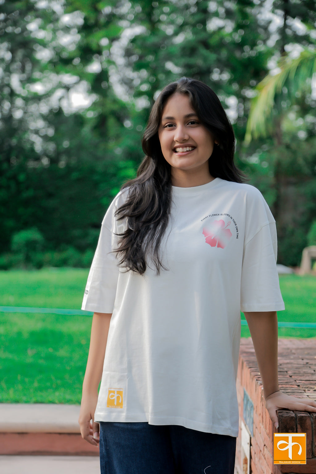 Knitted t-shirt with Print White Pink Floral–I TRUST GOD |EVERY FLOWER BLOOMS IN THEIR OWN TIME