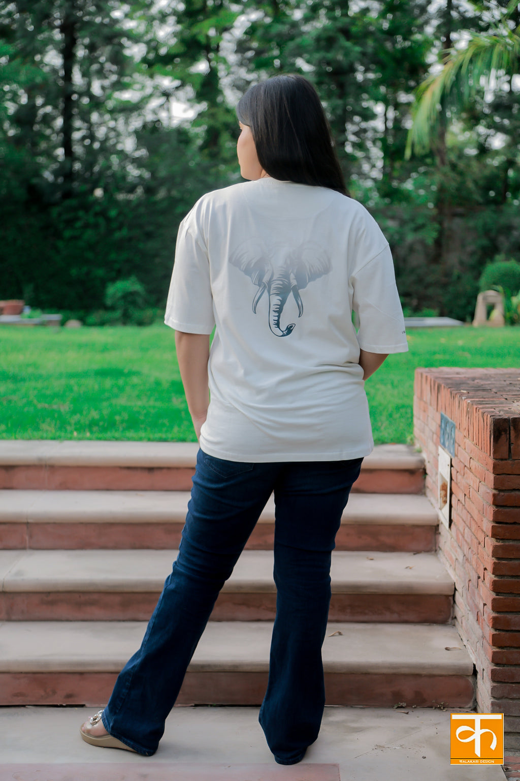 Knitted t-shirt with Print White blue Elephant – I BELIEVE IN MY POWER | I AM STEPPING INTO MY POWER