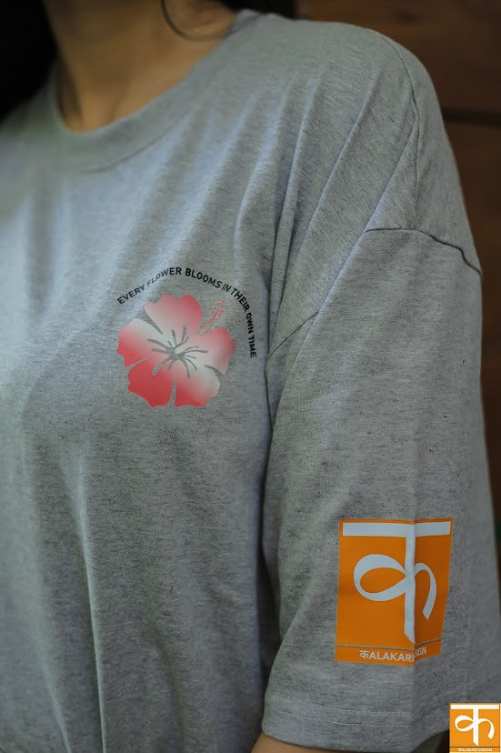 Knitted t-shirt with Print Grey Pink Floral – Trust God | Every flower blooms in their own time