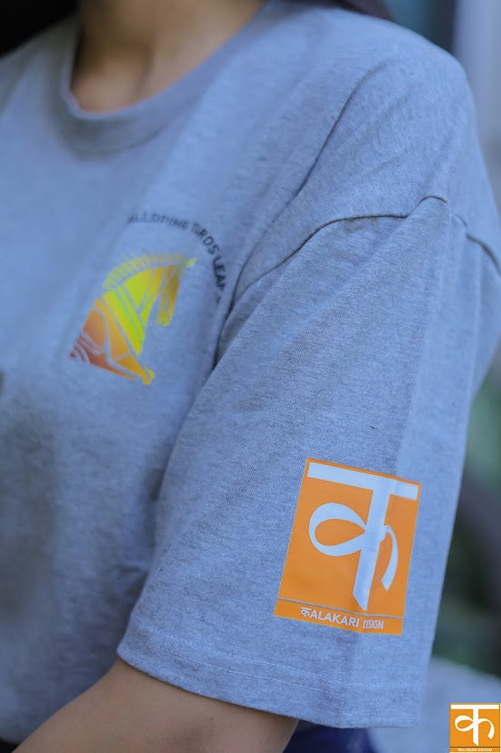 Knitted t-shirt with Print Grey Horse yellow ombre –LEAP OF FAITH |GALLOPING TOWARDS LEAP OF FAITH